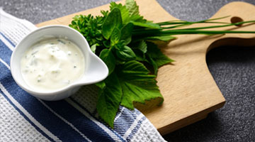 De beste caloriearme sauzen om je eten lekkerder te maken